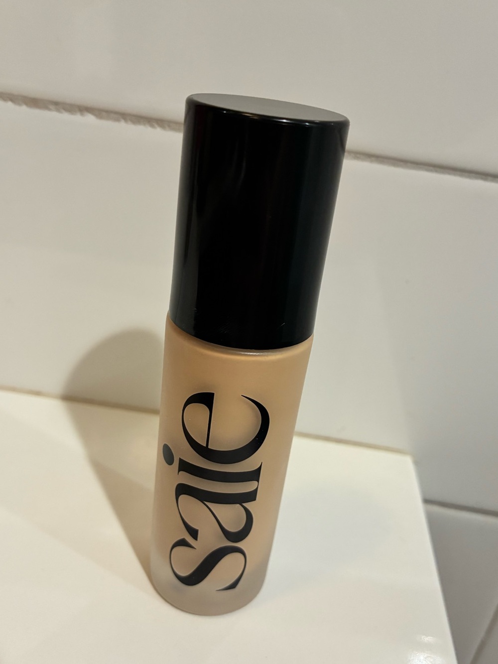 💄 shade 5 Saie Super Glowy Skin Tint Foundation